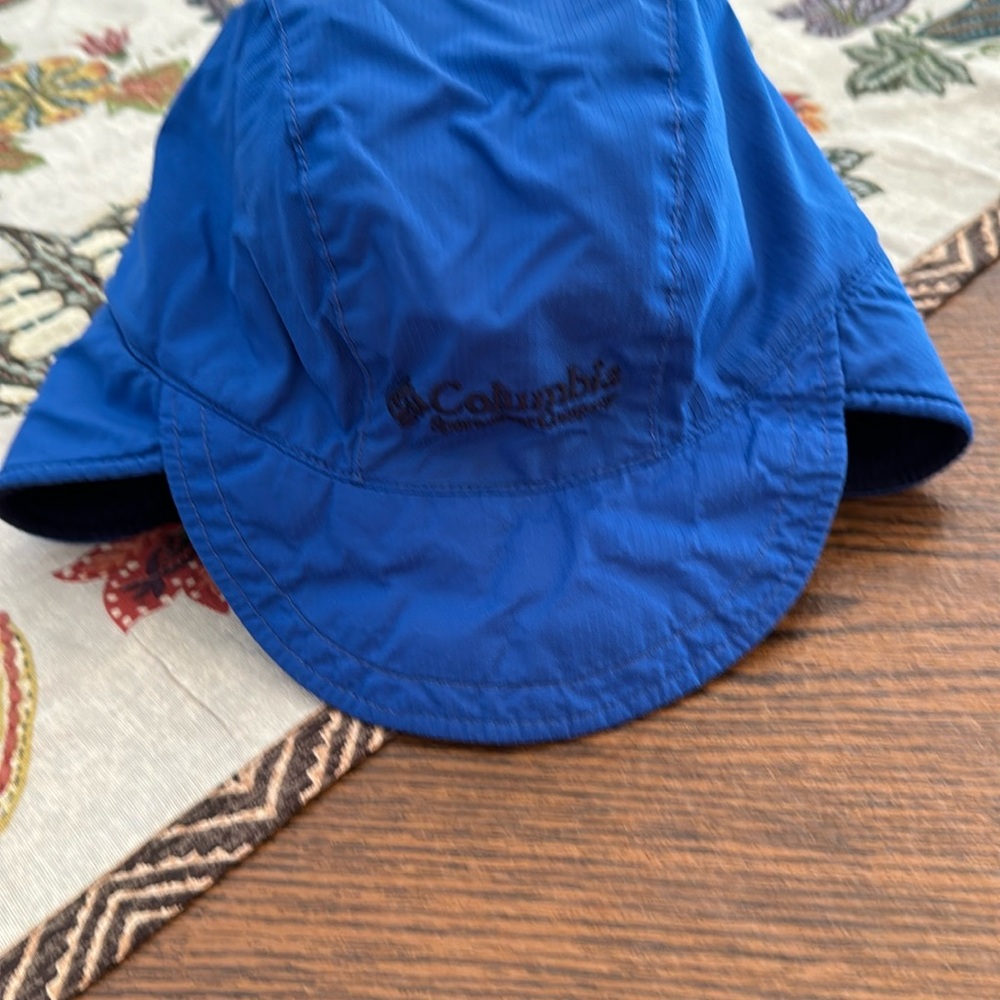 Columbia royal blue hat - outdoor - fleece lined for warmth